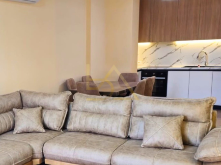 JEPET ME QIRA APARTAMENT 2+1 – LIQENI I THATË, TIRANË