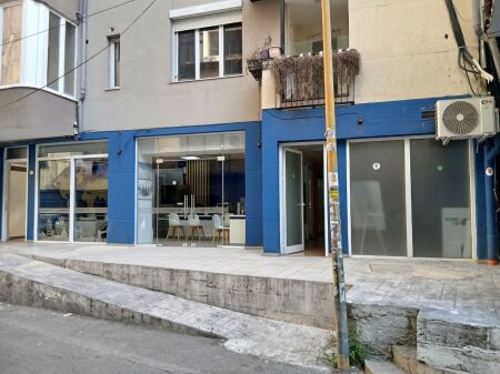 Shitet Ambient Biznesi, kati 0 në rrugën e Elbasanit