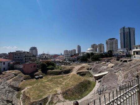 FOR RENT 2+1 APARTMENT NEAR THE AMPHITHEATER, DURRES