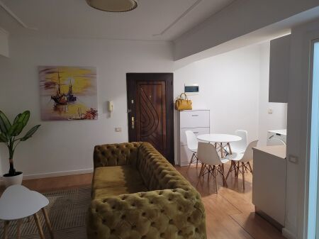 JEPET ME QERA APARTAMENT 2+1 – PRANË PRESIDENCËS