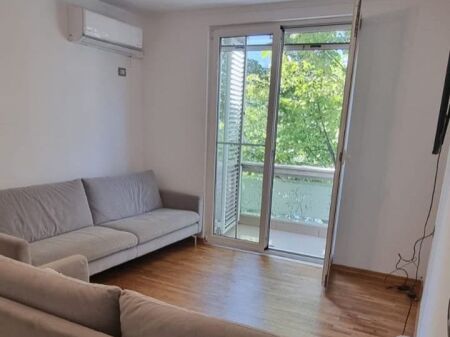 Apartament 2+1 per qira , Stadiumi Dinamo !