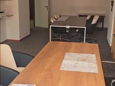 🏢 FOR RENT – OFFICE IN THE CENTER