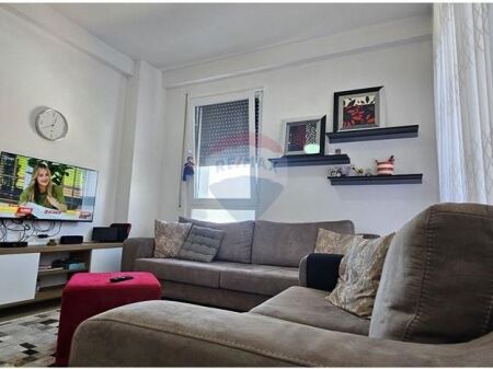 Apartament - Për Qira - Bulevardi i Ri, Tiranë(ID: 530261084-75)