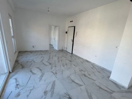 Appartamento in affitto 1+1+P - Laprake, complesso Aura- 450 MILA LEKE