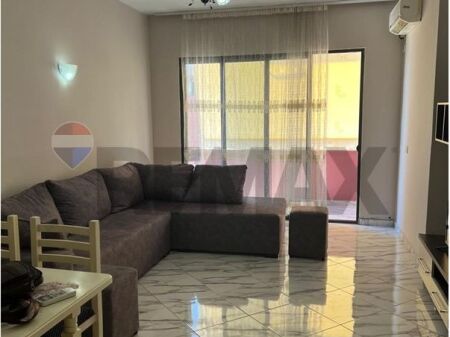 Apartment 2+1 for rent in Yzberisht!
