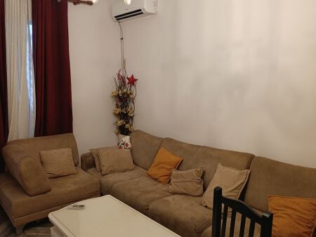 Qera | Apartament 1 + 1 | Rruga 5 Maji | 500 €/muaj