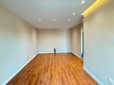 Apartment 1+1 for sale at Porta e Re Complex, Sauk .