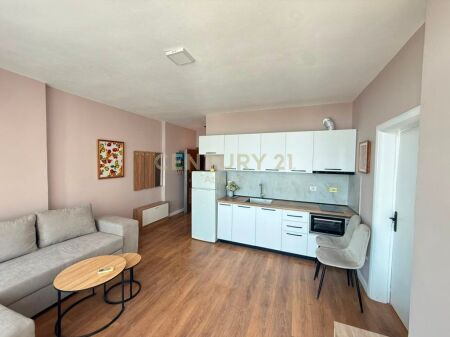 Shitet apartament 1+1 ne Shkembin e Kavajes