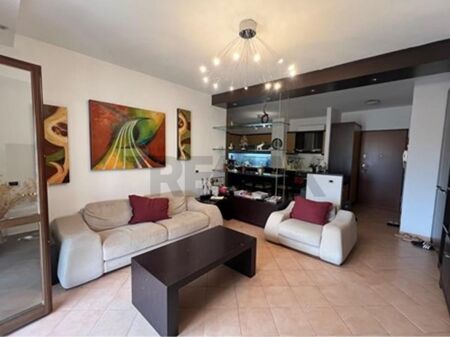 Apartament 2+1+2 ne shitje te Komuna se Parisit.