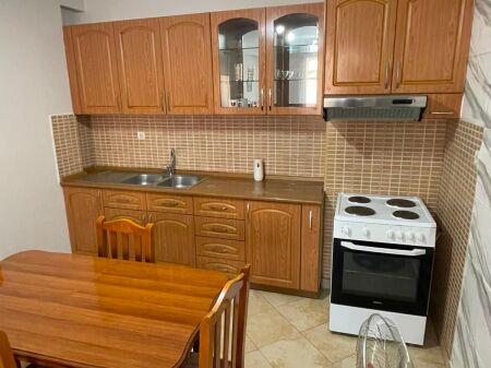 Apartament 2+1, Besim Alla!