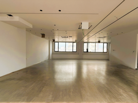 🏢Affittasi 571 m² ufficio presso il Complesso Delijorgji🔥