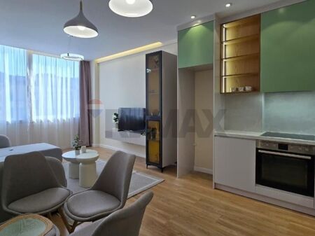 Apartament - Për Shitje - Qendra Kristal, Tiranë