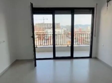 Ufficio in Affitto 3+1 Vicino al Nuovo Boulevard (ID BZ21036) Tirana