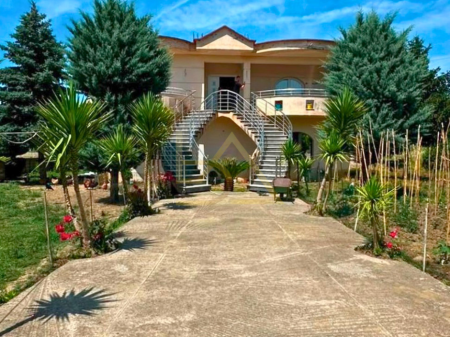 SHITET VILË 2-KATËSHE – PRANË UNIVERS CITY, TIRANË