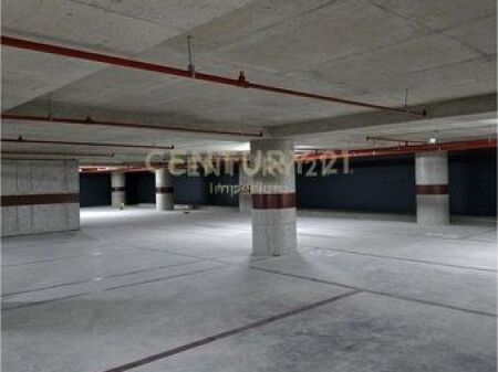 Apartment 2+1+2 with parking space for rent – Ideal for offices/ various businesses