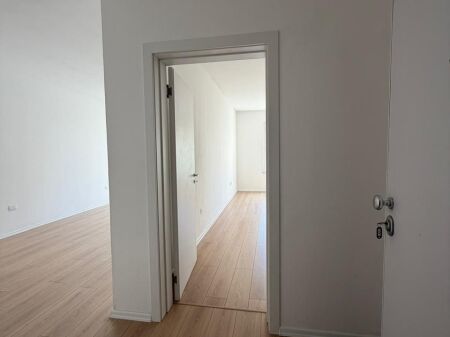 Shitet apartament 2+1 Iliria
