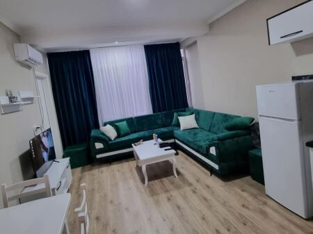 Shitet Apartament  1+1