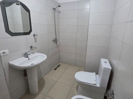 Astir, appartamento 2+1 in affitto! 45.000 Lek