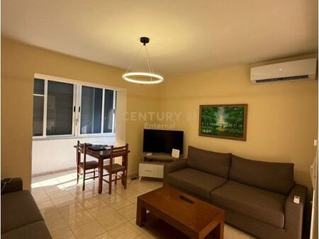 Apartment 1+1 for rent near Elbasan Street.