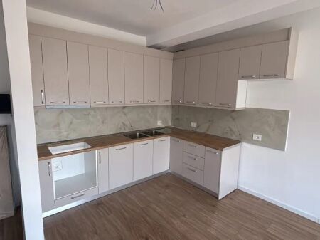 Apartament 1+1 per qera 5 Maji !