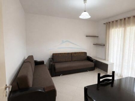 Affitto, Appartamento 1+1, Palazzo con Freccia, Tirana