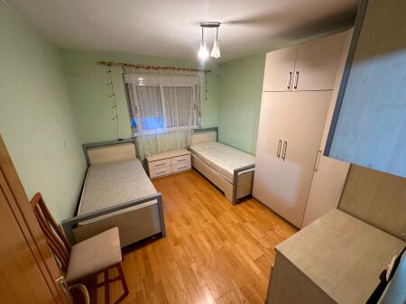 Apartament 2+1 me qera prane Rruges se Elbasanit