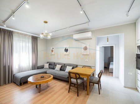 Shitet, Apartament 2+1 Pazari i Ri- Optika Roma