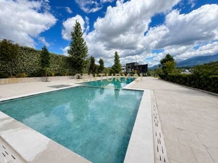For rent 3+1+2 apartment in one of the most prestigious complexes at the Dry Lake, Forest Residence