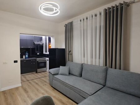 APARTAMENT ME QERA 1+1 21 DHJETORI 55.000 LEKE  FH-89816