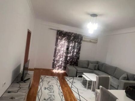 Jepet apartament 2+1 me qira ne Don Bosko , prane Spar Market .