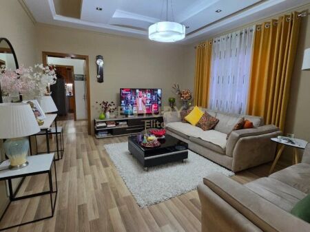 🏡 **FOR SALE APARTMENT 3+1+2 – XHAMLLIK**
