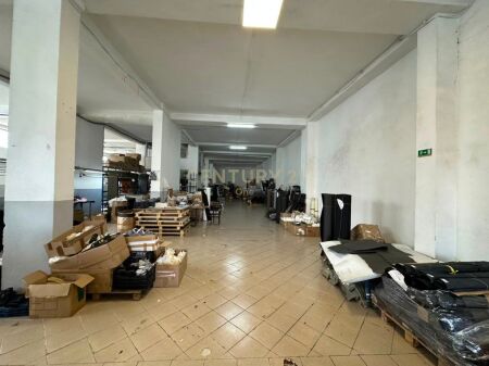 🏢 **AMBIENT KOMERCIAL ME QIRA – SHKOZË, TIRANË**