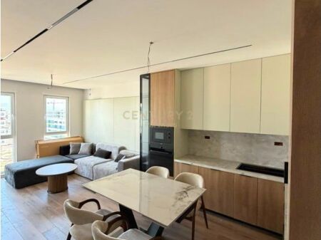 JAPIM ME QIRA APARTAMENT 2+1+POST PARKIMI NE UNIVERS CITY !