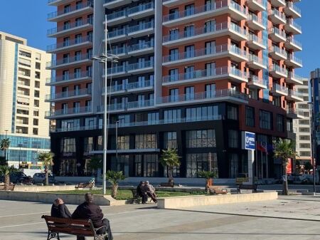 Appartamento in Affitto in Lungomare Vlora “Cameria   ” ,Strada