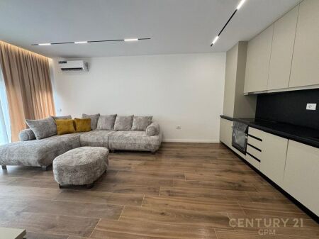 Apartment 1+1 + parking space for rent at Vila Gold, Dibres street!