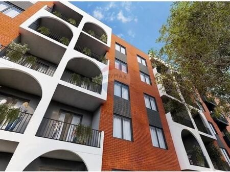 Shitet Apartament 2+1+2 në Paskuqan