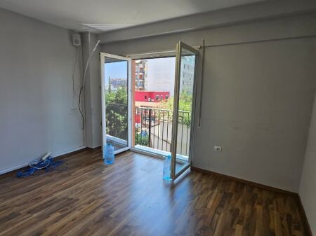 AMBIENT PREMIUM PËR ZYRË / KLINIKË – 145 m² + 2 PARKIME   ID 5400