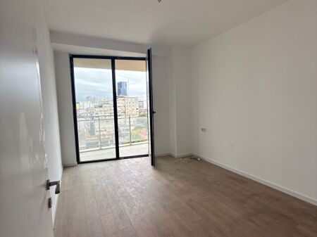 🏢 Zyrë me Qira – Rezidenca Mine Peza 📍