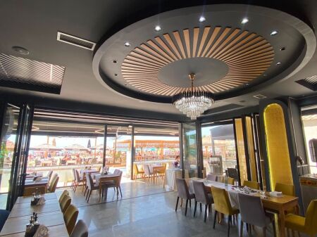 🍕 Restorant & Piceri me Qira – Plazh, Vijë e Parë me Detin