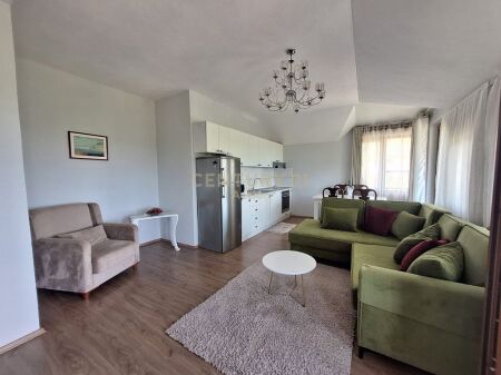 Apartament 2+1 Me Qira në Liqeni i Tiranës, Tiranë - 800€ | 120 m²
