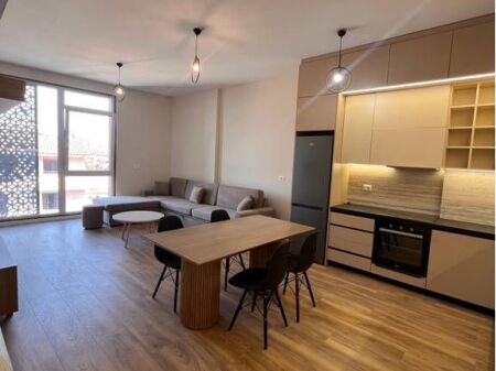 Appartamento nuovo 2+1+1 bagno in affitto, in via Siri Kodra, vicino all'Hotel Meridian! 1.000 € /Mese