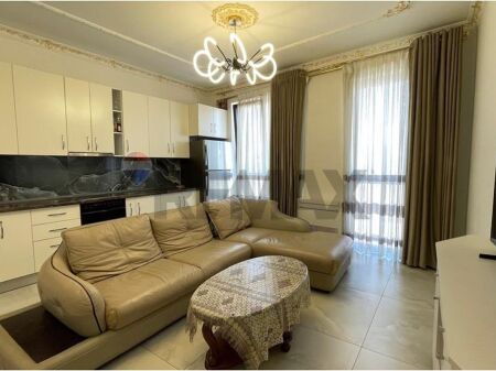 QERA, APARTAMENT 2+1+2, 5 MAJI, TIRANE
