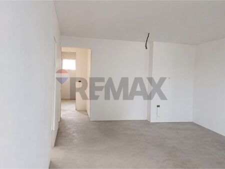 SHITET APARTAMENT 3+1 + 2 WC – MYSLYM SHYRI