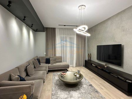 Shitet, Apartament 2+1 , Liqeni i Thate, Tirane