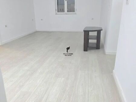 ZYRE ME QERA 110 M2 RRUGA E KAVAJES 85.000 LEKE FH-89785