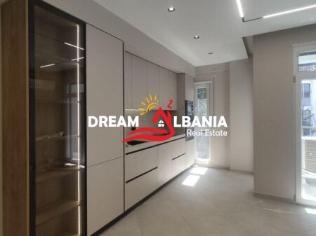 Jepet Apartament 2+1+2wc me Qera ne Rrugen 5 Maji prane Concord Center ( ID 42215523 )