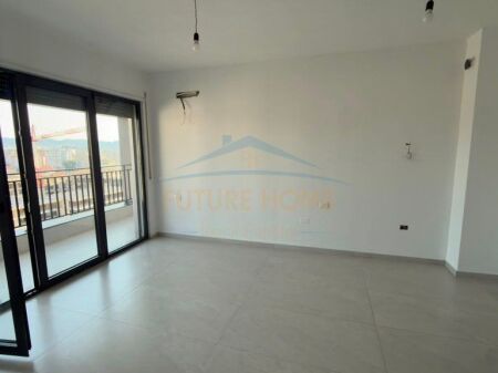 Qera, Apartament 3+1+2, Kompleksi Ndregjoni, Tirane . Empire72914