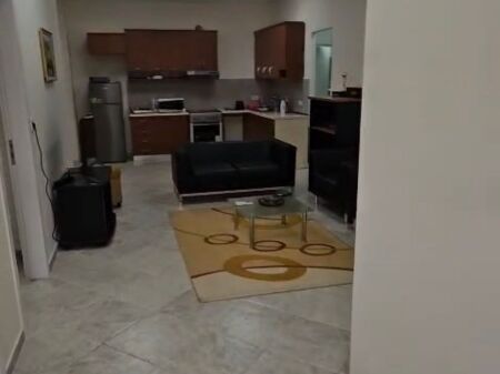 Apartament 2+1 me qira tek Rr Kavajes!
