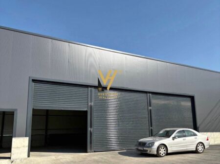JEPET MAGAZINE 180 M2 ME QIRA NE YRSHEK 130.000 LEKE