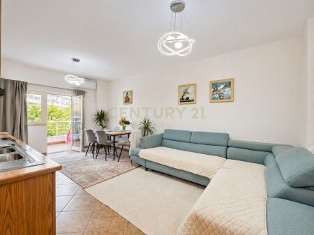 SHITET APARTAMENT ME PAMJE DETI NE GOLEM 140.000 €